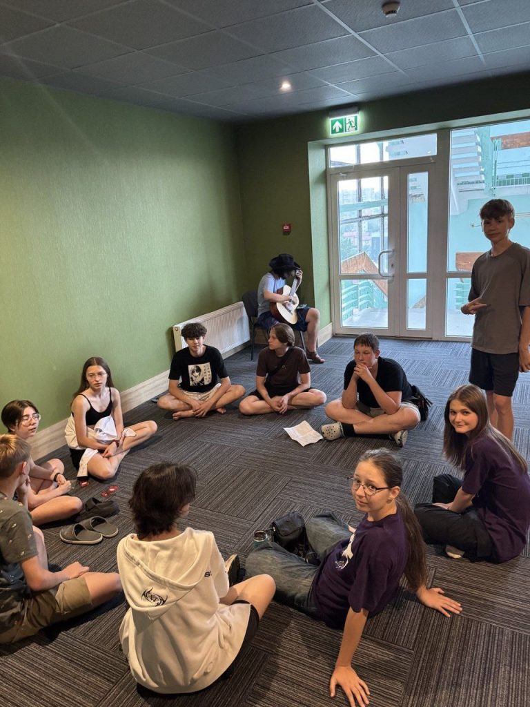 табір у Карпатах для учнів