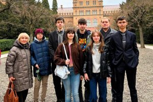 призери олімпіади з фізики ДНЛІТ