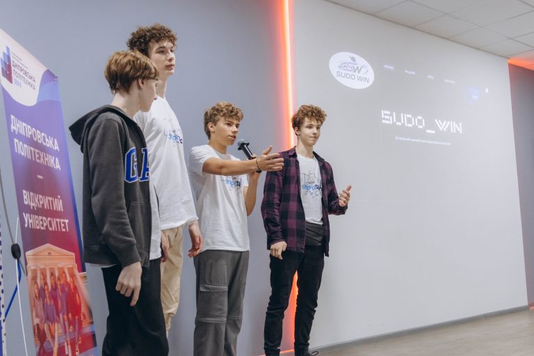 фінал E-Formula. Команда ДНЛІТ